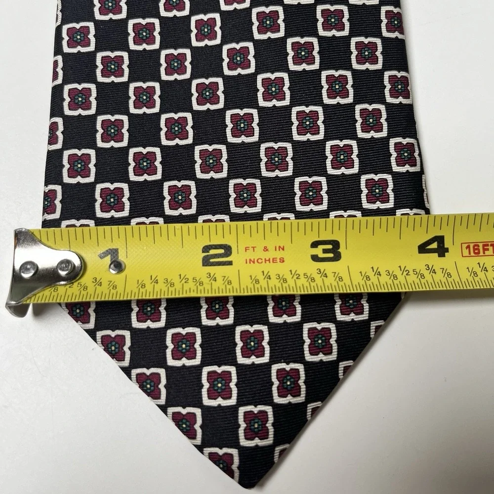 Brooks Brothers 100% Silk Black Red White Geometric Print‎ Tie Italy Classic 58